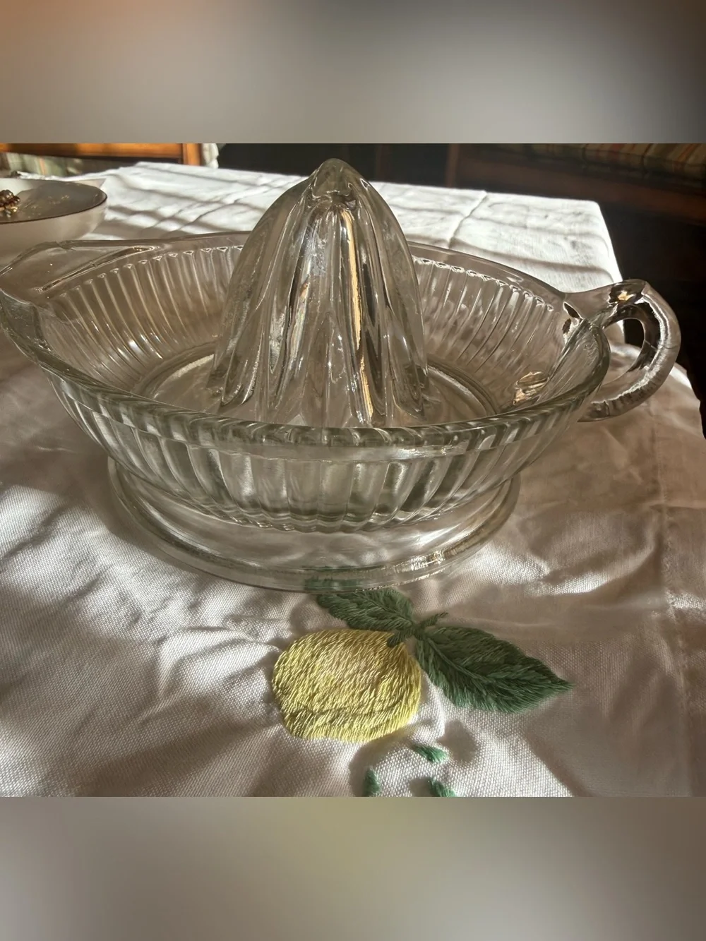 Vintage Anchor Hocking Clear Glass Citrus Juicer - Classic Glass Reamer Large